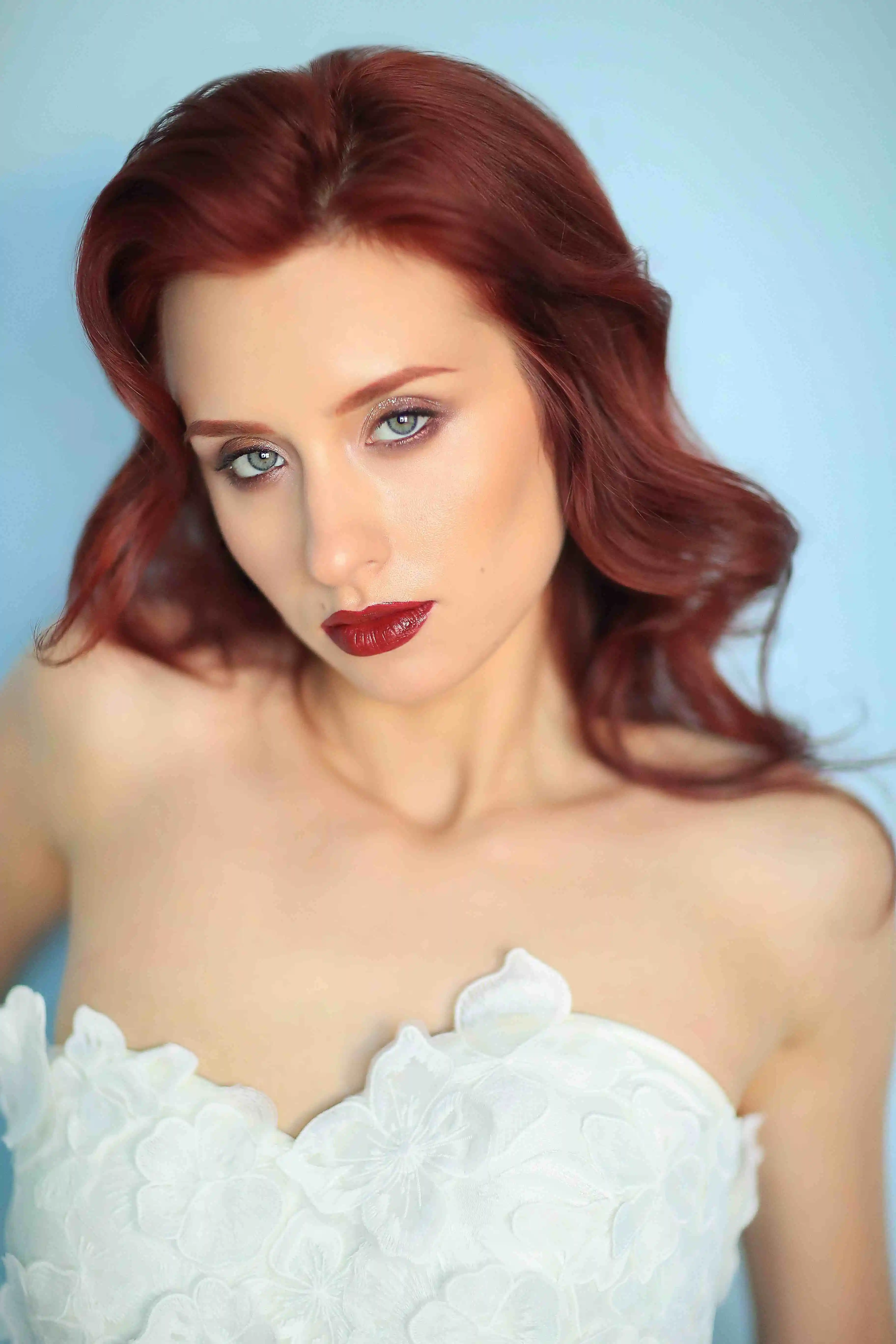 Escorte cheveux rouges